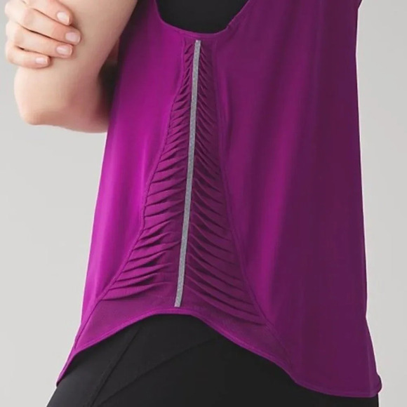 LULULEMON Making Moves Tank Top Size 8 Regal Plum REGP UPF 50+ Reflective - Picture 2 of 9